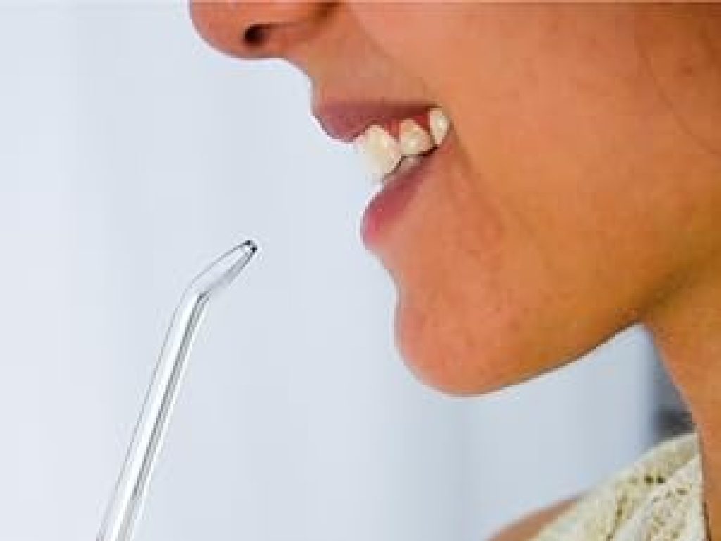 Aquapik PRO, Irrigador Dental Profesional, 8 Boquillas multifuncionales, 10 Niveles, muy barato en Amazon