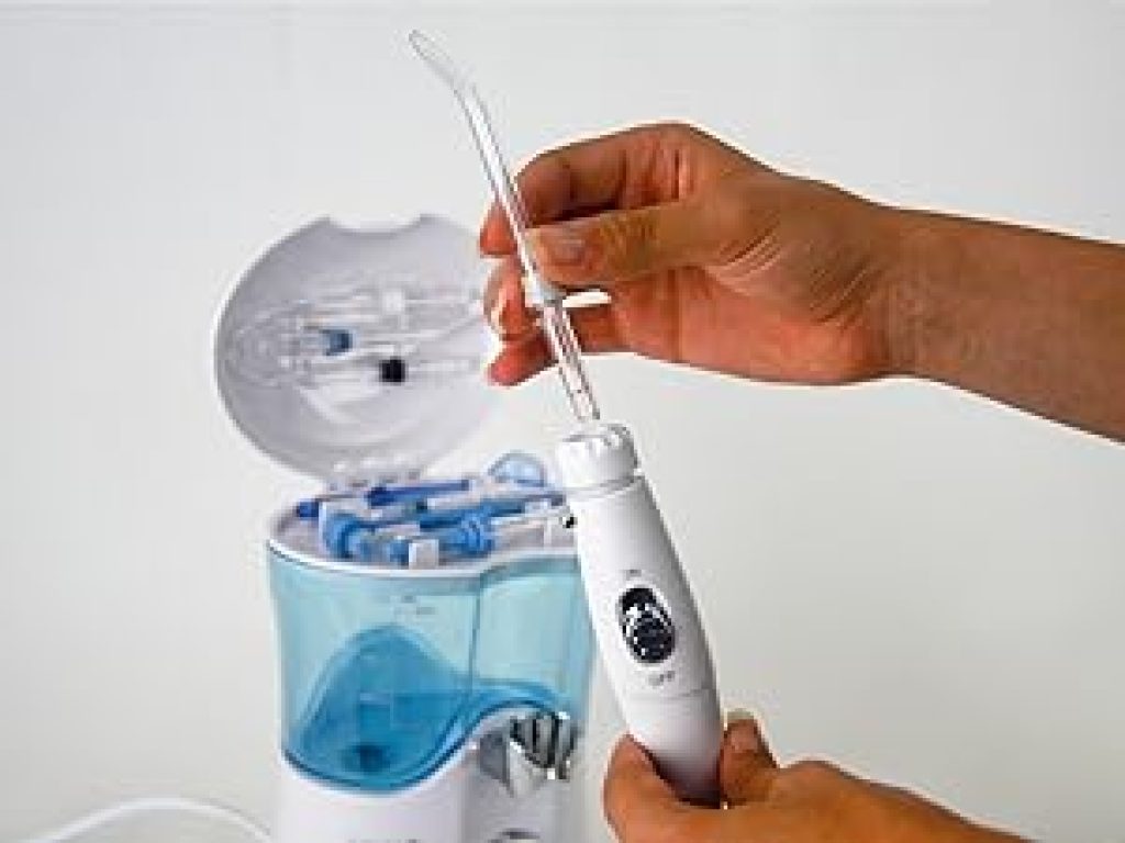Aquapik PRO, Irrigador Dental Profesional, 8 Boquillas multifuncionales, 10 Niveles, muy barato en Amazon