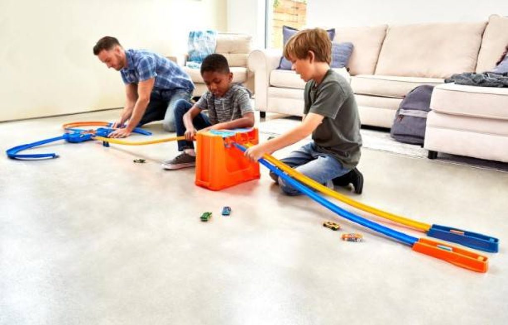 Hot Wheels Track Buider Caja de Acrobacias Deluxe, Accesorios para Pistas de Coches de Juguete (Mattel GGP93)