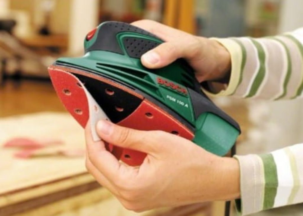 Bosch PSM 100 A - Multilijadora, 3 hojas de lija K 80/ K 120/ K 160