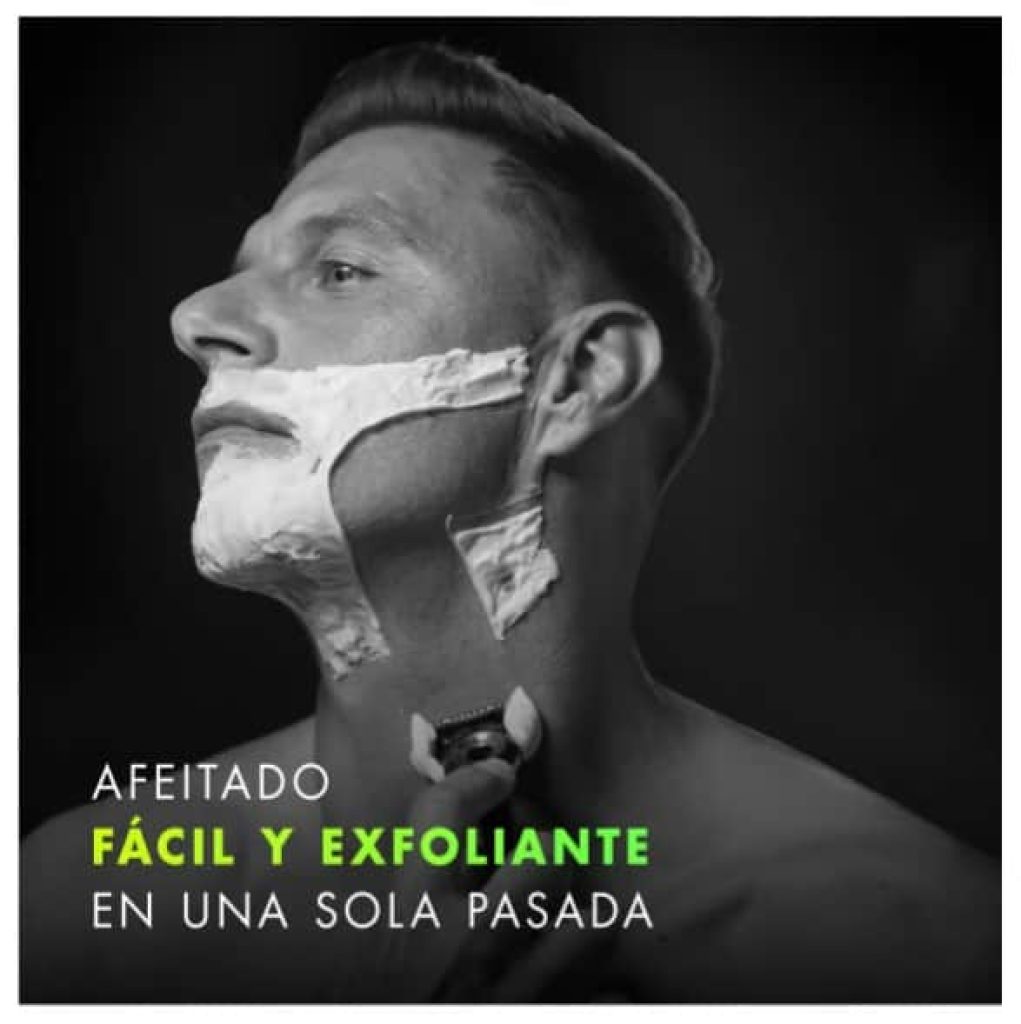GilletteLabs máquina de afeitar con barra exfoliante y estuche de viaje, 1 mango, - 5 recambios, stand magnético