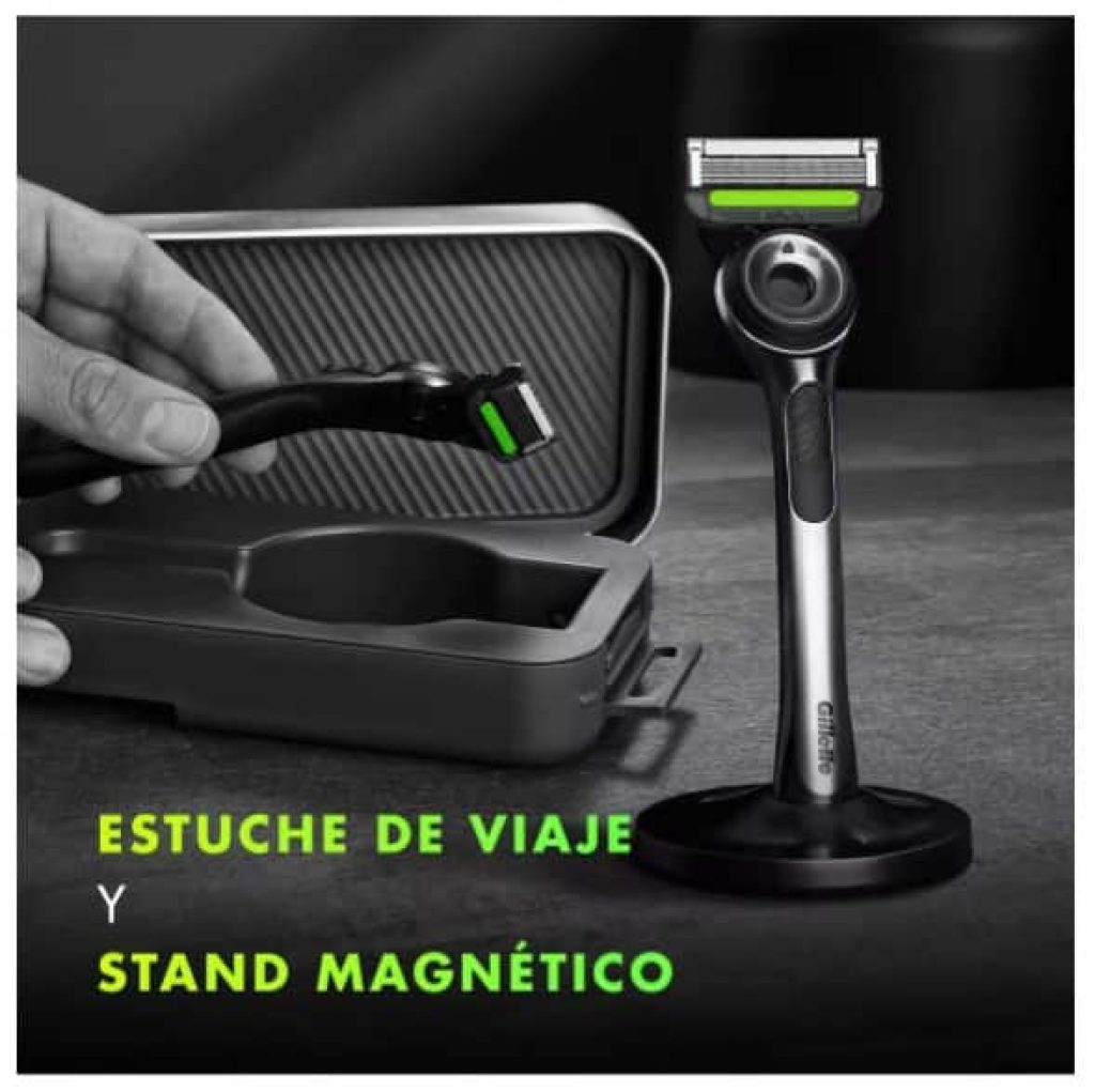 GilletteLabs máquina de afeitar con barra exfoliante y estuche de viaje, 1 mango, - 5 recambios, stand magnético