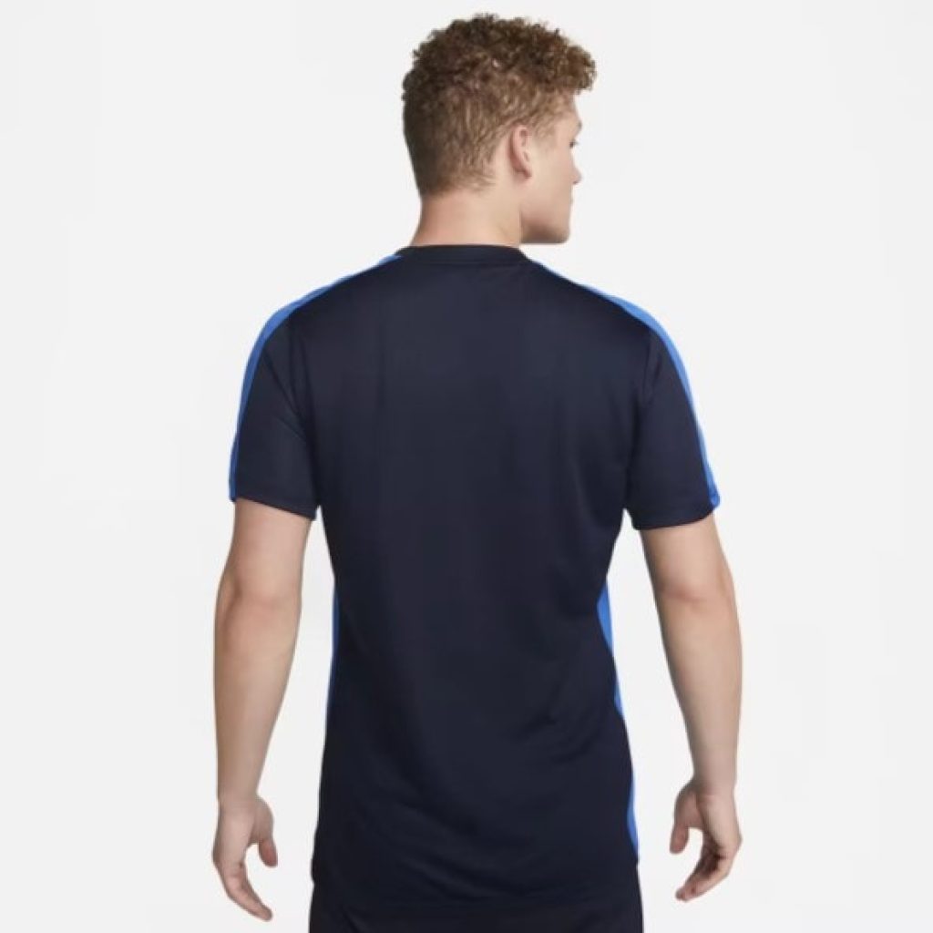 Chollo Nike Camiseta de entrenamiento Academy 23, con Tecnología Dri-FIT, para Hombre - Miravia
