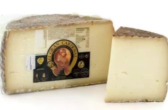 Queso mezcla viejo El Gran Cardenal queso entero o medio 6 a 8 meses de curacion 2.6 kilos o 1.3 kilos