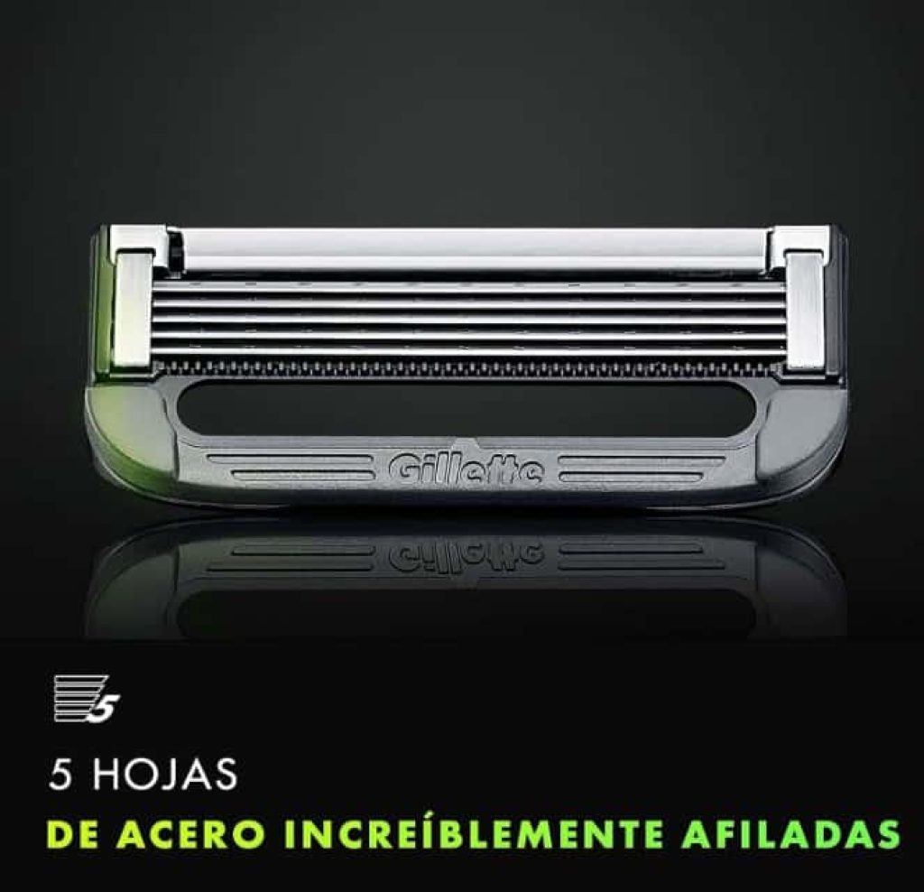 Gillette Labs Edición Limitada Razer Maquinilla de Afeitar Hombre con Barra Exfoliante + 5 Cuchillas de Recambio + Base Magnética y Estuche de Viaje Razer