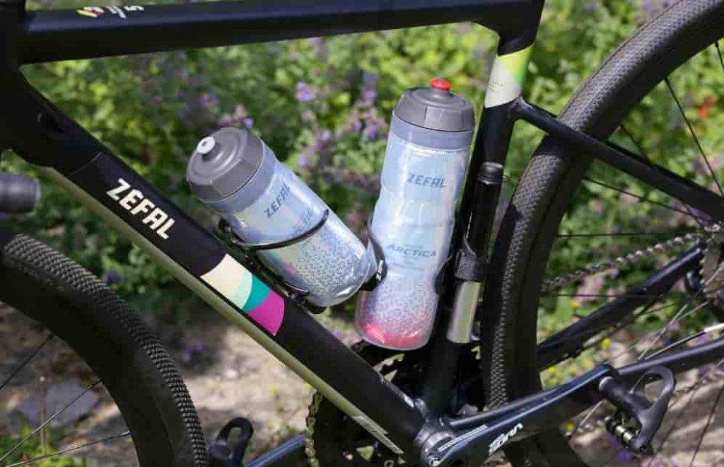 Zefal Arctica - Bidón isotérmico 550 ML y 750 ML - Bidón para Bicicleta - Inodoro y Resistente al Agua - Botella Deportiva sin BPA